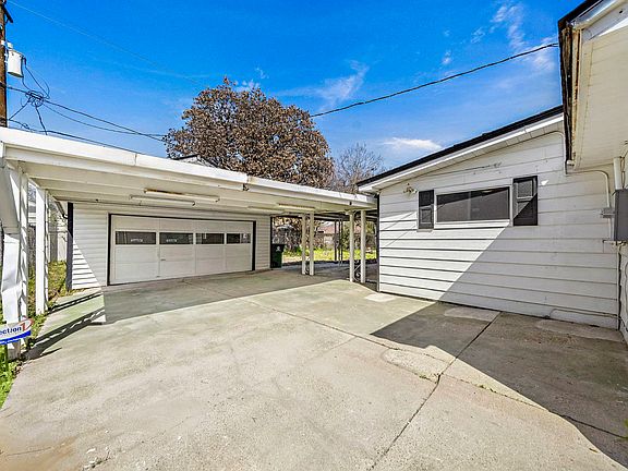 Detached garage has 2 parking spots.