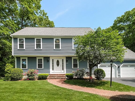 2nd image of 245 Boxwood Ln