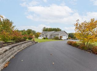 32 Sky Meadow Ln, Franklin, NH 03235