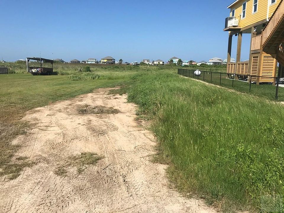 2nd image of 862 East Rd #112