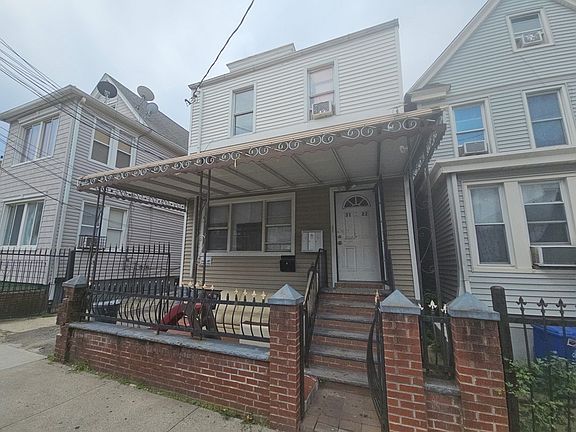 2nd image of 3122 105th St