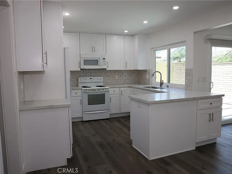 1907 W Wakeham Pl — Photo 4