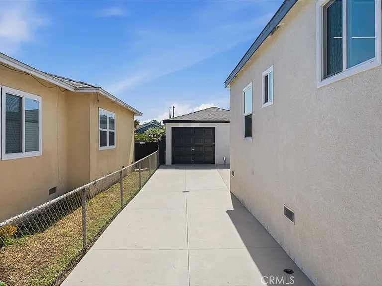 16914 S Hobart Blvd — Photo 37