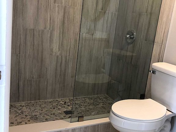 5th image of 13020 SW 92nd Ave APT A111