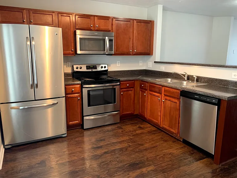 6023 Cullen Dr — Photo 9