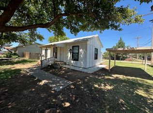 2908 W 10th St, Plainview, TX 79072