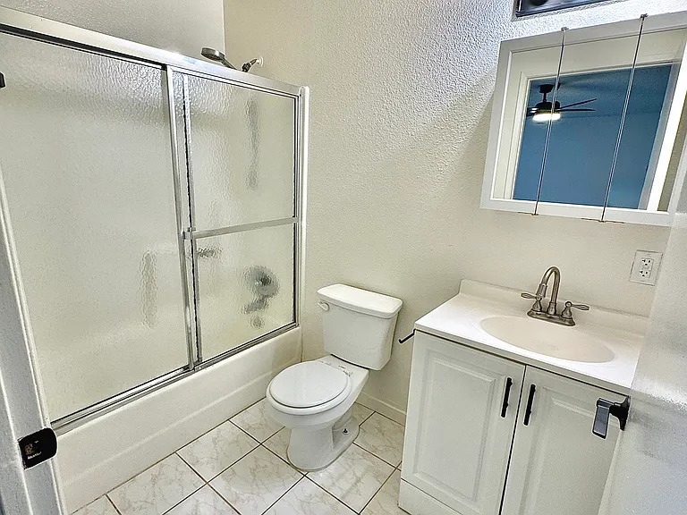6418 Tujunga Ave #6424-7/8 — Photo 14