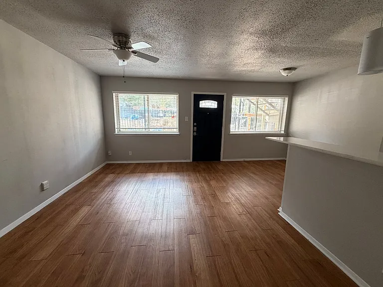 1202 Newning Ave #106 — Photo 7