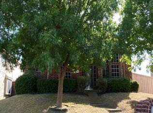 1216 Kensington Dr, Desoto, TX 75115