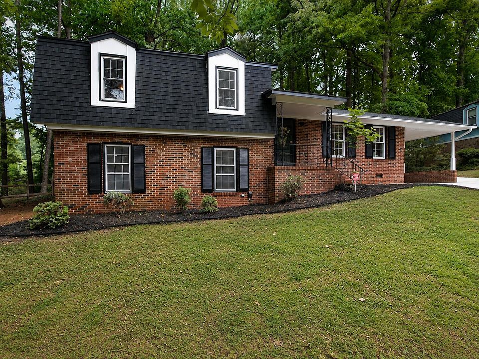1st image of 924 Carnoustie Cir