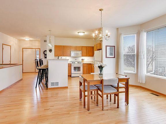 5th image of 1821 Sebastian Dr