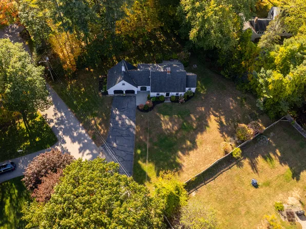 1 Apple Lane, Kennebunk, ME 04043