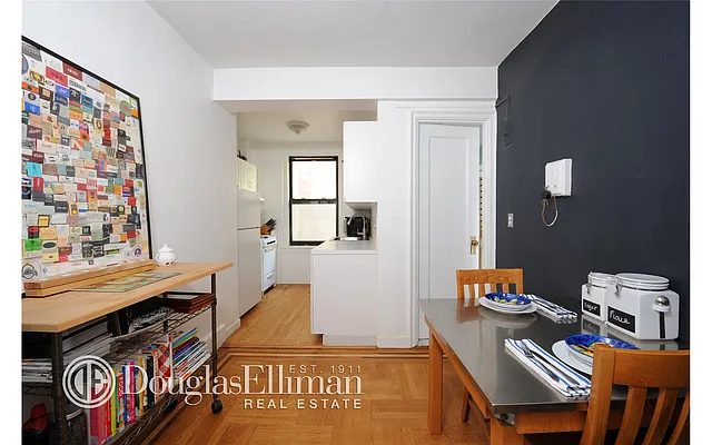 Sold by Douglas Elliman | media 15