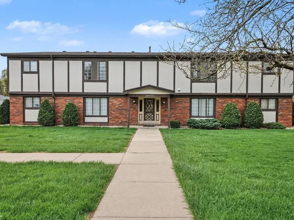 22835 Grove St, Saint Clair Shores, MI 48080