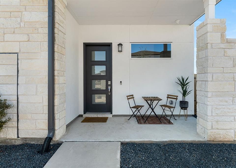 1st image of 17405 Emperor Ct