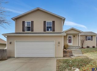 4311 W Thatcher Ln, Lincoln, NE 68528