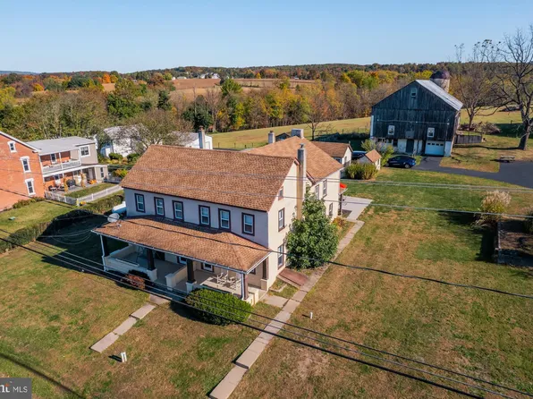 135B Hoffmansville Rd, Barto, PA 19504