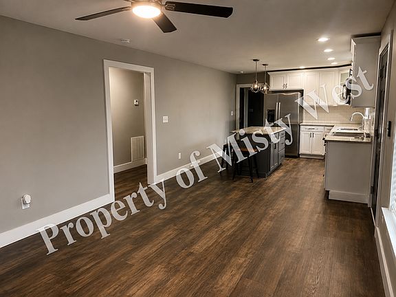 2nd image of 2245 Curtis Ln SE