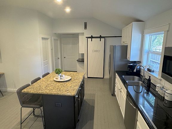 5th image of 15913 Van Eaton Cir
