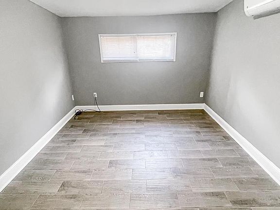 3rd image of 1434 Light St