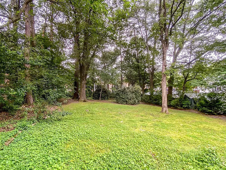 607 Burke Rd NE #A — Photo 19