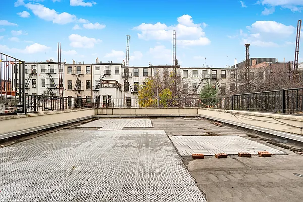 Rented by Twyford Real Estate | media 6