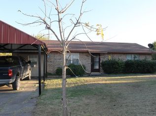 810 W 21st St, Clifton, TX 76634
