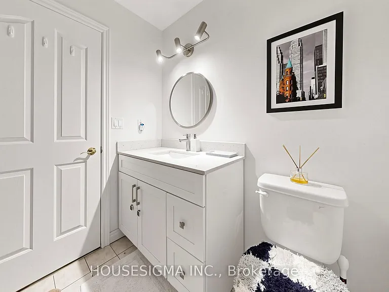69 Holyrood Ave — Photo 31
