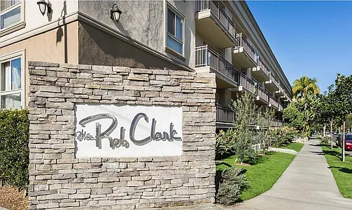 141 S Clark Dr Photo 1