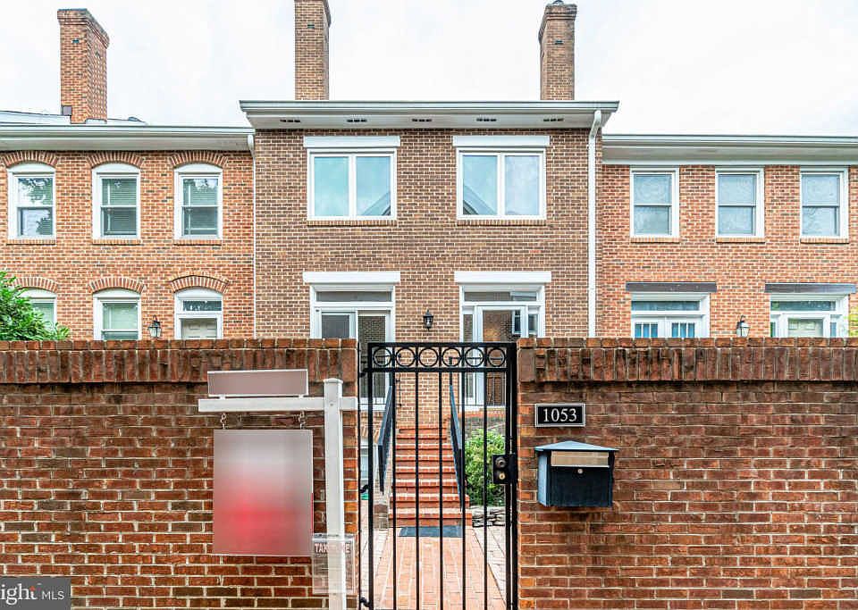 1st image of 1053 N Stafford St #18B