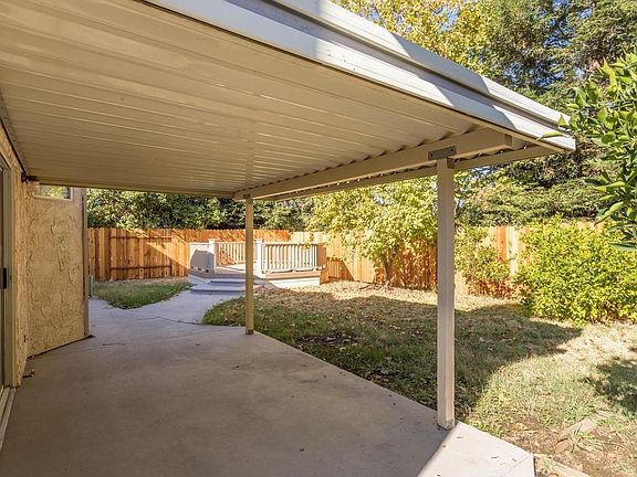 4th image of 630 Vernon Oaks Dr