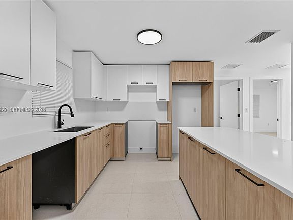 5th image of 2328 NW 67th St