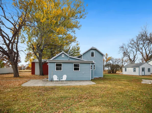 54 N 1st St, Mansfield, SD 57460