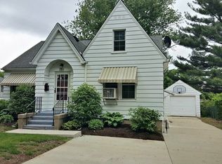 632 Adams St, Ottawa, IL 61350