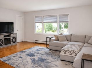 71 S Grand St #2, Westbury, NY 11590