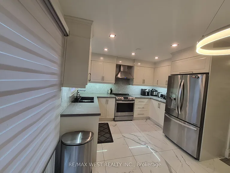 3020 Cedarglen Gate #33 — Photo 6