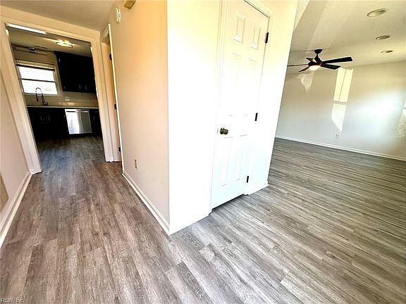 5th image of 2 Longleaf Ct