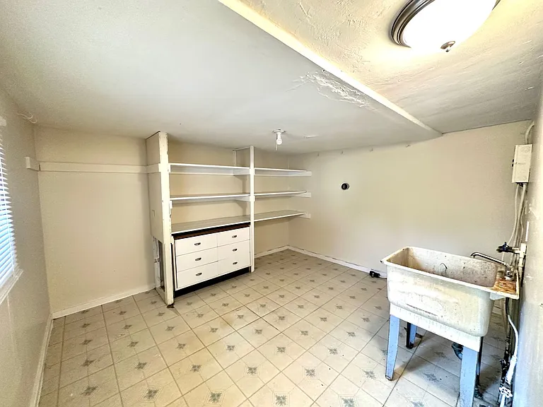 147 Virginia Ave — Photo 8