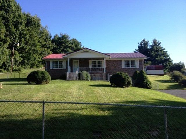 2nd image of 19538 Greenbriar Dr