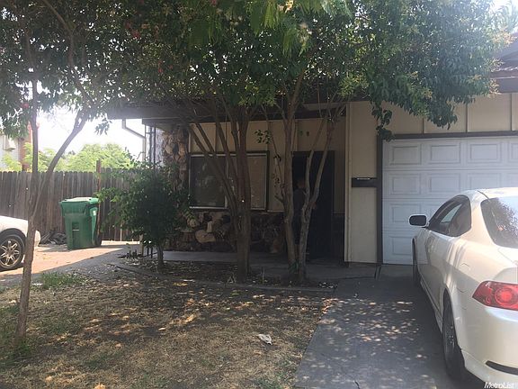4th image of 824 E Yorkshire Dr