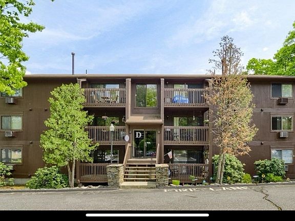2nd image of 340 Sunderland Rd #D-16