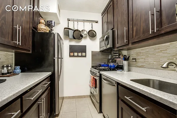 Sold by Compass | media 7