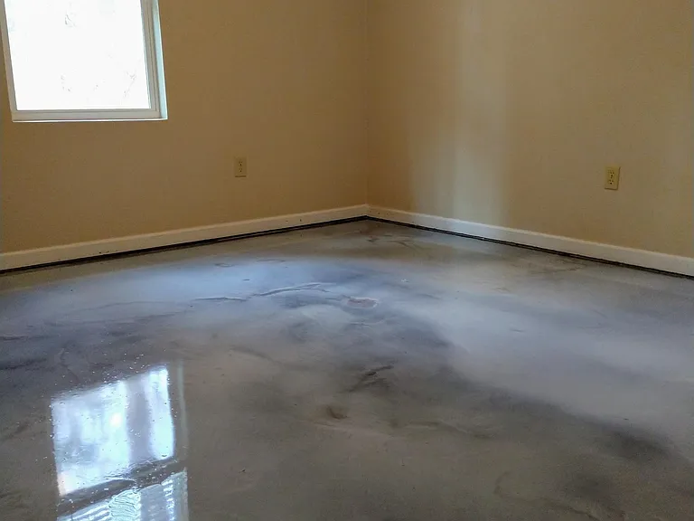147 Amanda Ct — Photo 6