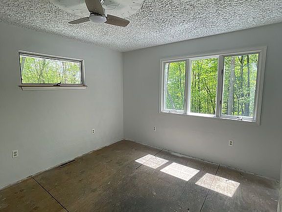 Bedroom/office