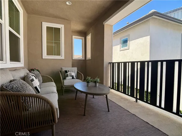 16064 Jamie Ln Unit 8, Fontana, CA 92336