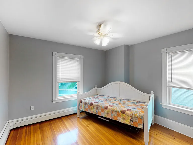 271 River Rd — Photo 11
