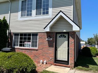 29890 Donna Ln, Chesterfield, MI 48047
