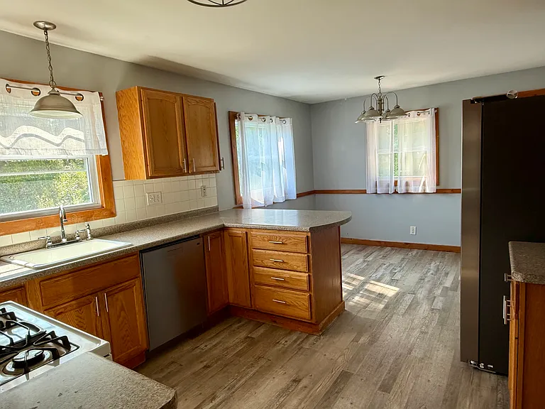 1304-1306 Carrie Ave — Photo 7