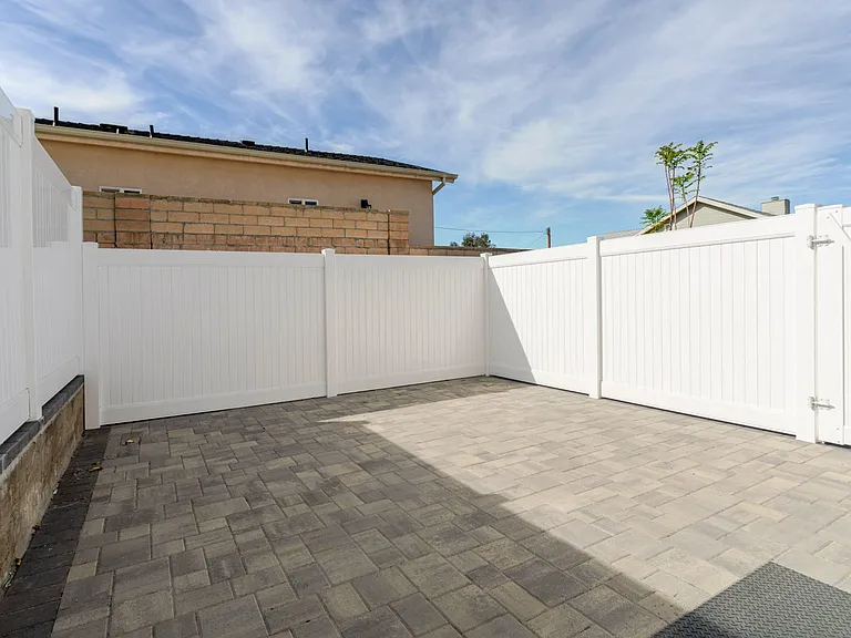 10421 Pinyon Ave — Photo 8