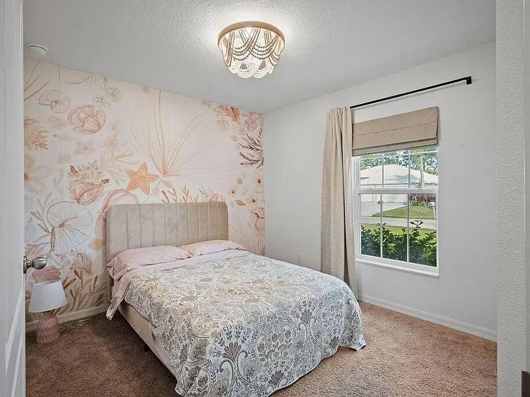 414 SW Dahled Ave — Photo 4